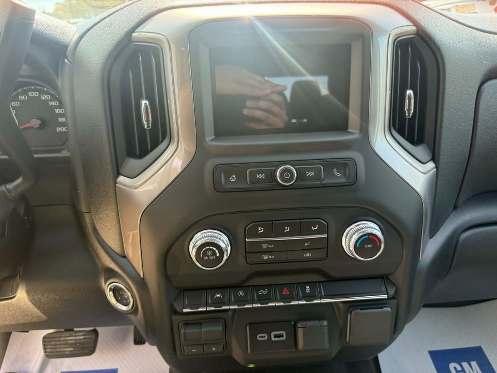 GMC Sierra 1500 PRO 2026 à Edmundston, Nouveau-Brunswick - 10 - w1024h768px