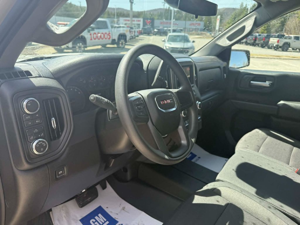 GMC Sierra 1500 PRO 2026 à Edmundston, Nouveau-Brunswick - 18 - w1024h768px