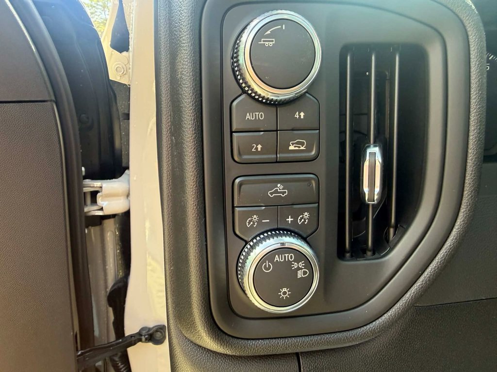 GMC Sierra 1500 PRO 2026 à Edmundston, Nouveau-Brunswick - 11 - w1024h768px
