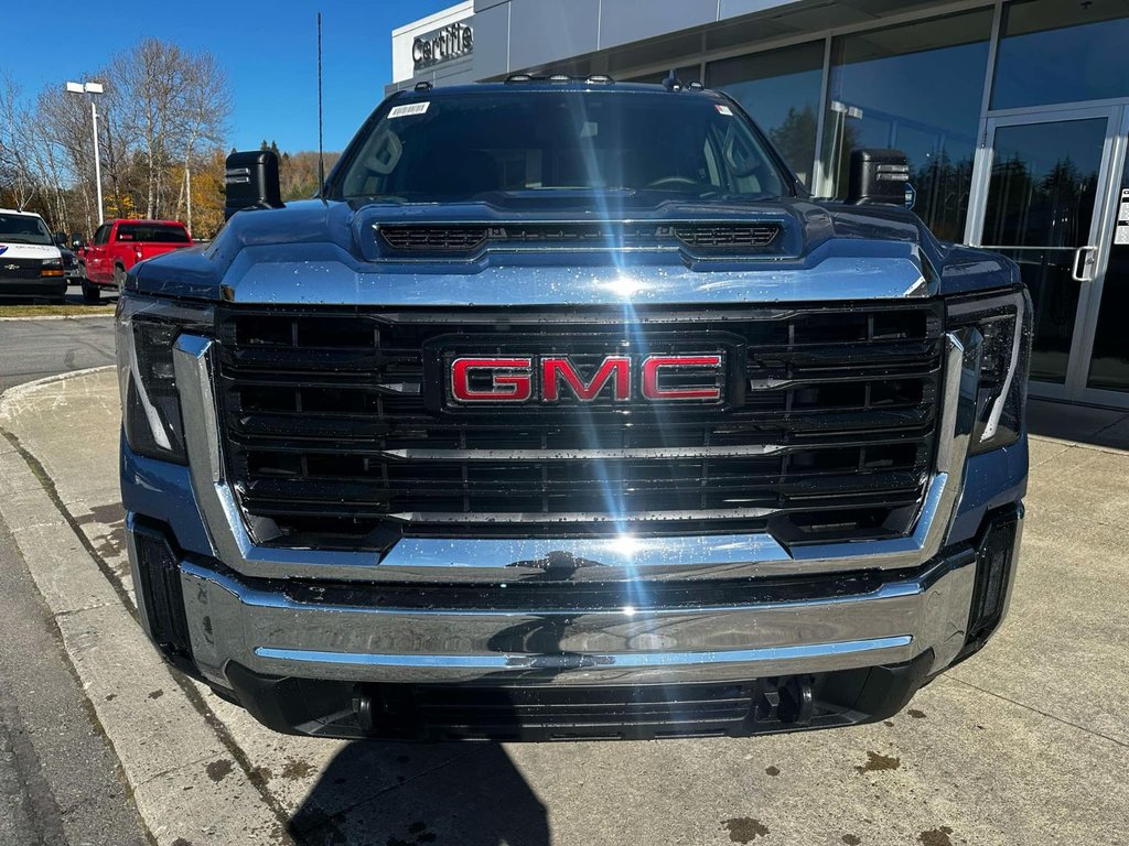 Sierra 2500 HD PRO 2025 à Edmundston, Nouveau-Brunswick - 2 - w1024h768px