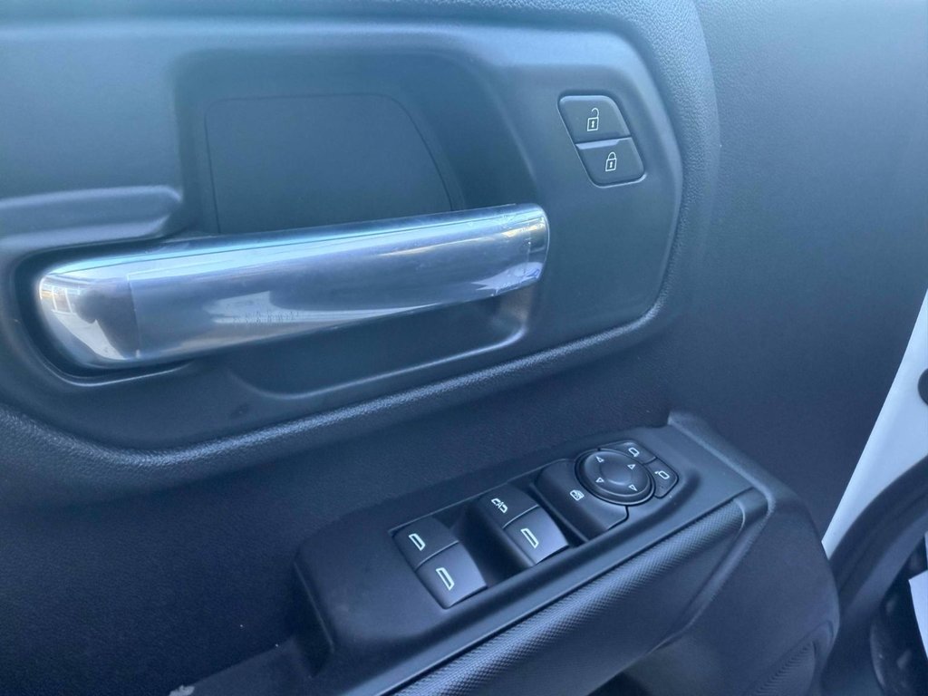 2025 GMC Sierra 2500 HD PRO in Edmundston, New Brunswick - 13 - w1024h768px