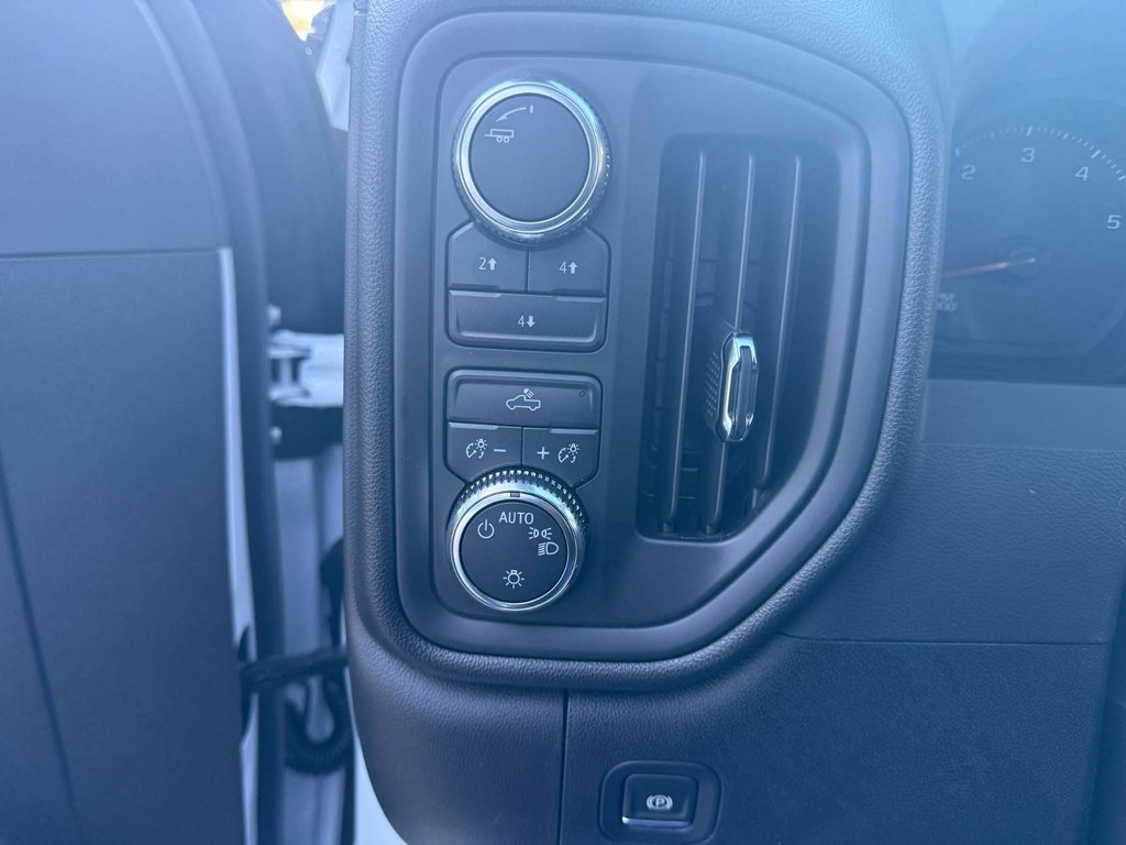 2025 GMC Sierra 2500 HD PRO in Edmundston, New Brunswick - 12 - w1024h768px