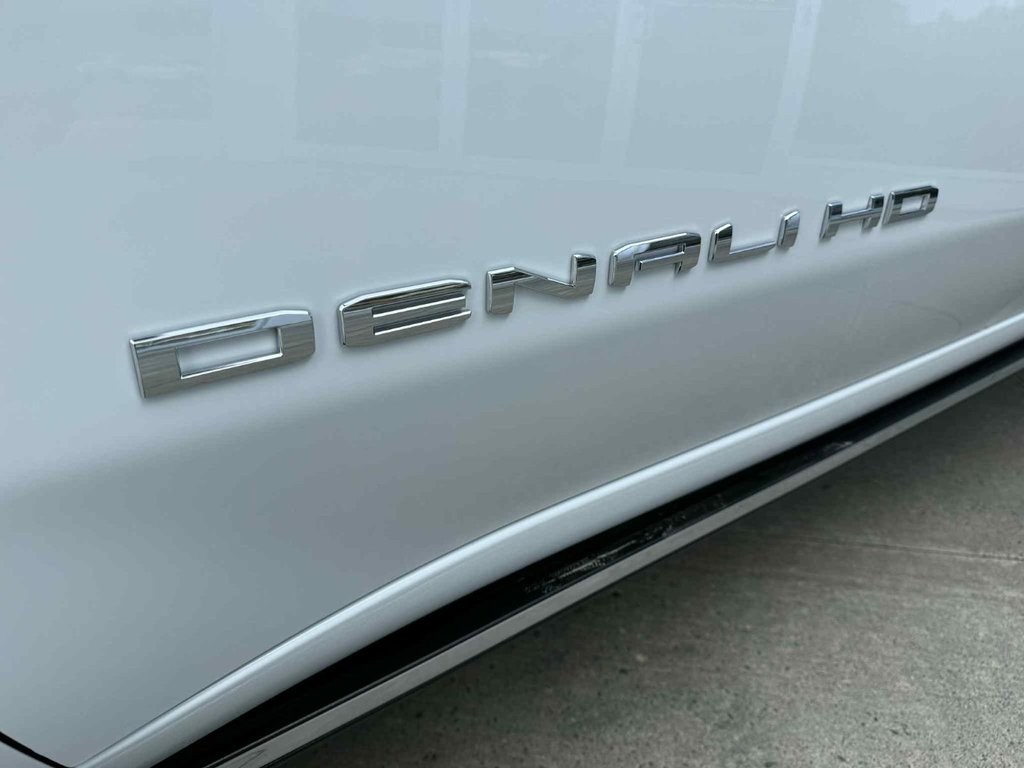 2025 GMC Sierra 2500 HD DENALI in Edmundston, New Brunswick - 15 - w1024h768px