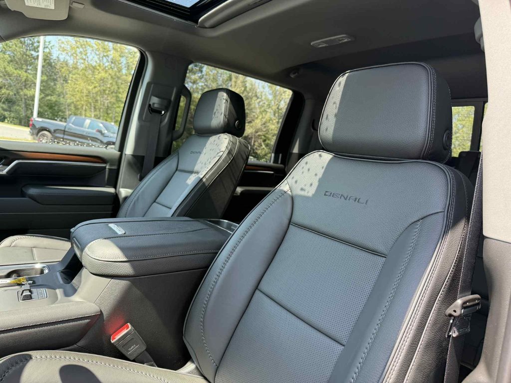 2025 GMC Sierra 2500 HD DENALI in Edmundston, New Brunswick - 24 - w1024h768px