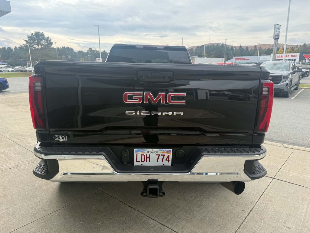2025 GMC Sierra 3500HD Pro in Edmundston, New Brunswick - 6 - w1024h768px
