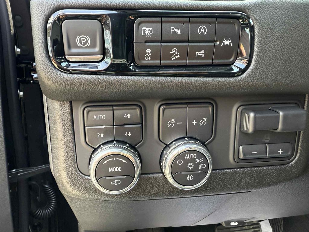 GMC Yukon XL Denali 2025 à Edmundston, Nouveau-Brunswick - 13 - w1024h768px