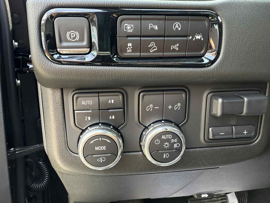 2025 GMC Yukon XL Denali in Edmundston, New Brunswick - 12 - w1024h768px
