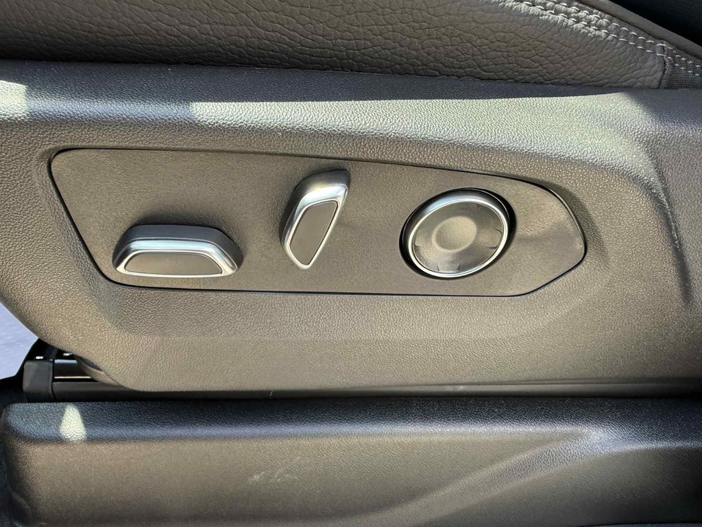 2025 GMC Yukon XL Denali in Edmundston, New Brunswick - 9 - w1024h768px