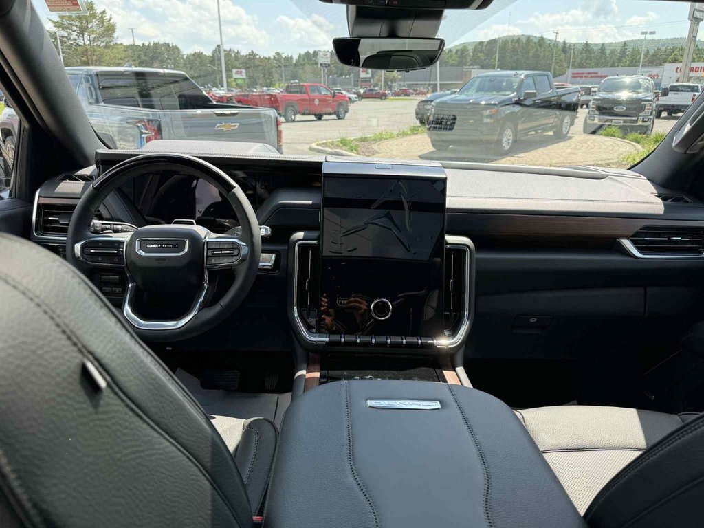 2025 GMC Yukon XL Denali in Edmundston, New Brunswick - 10 - w1024h768px