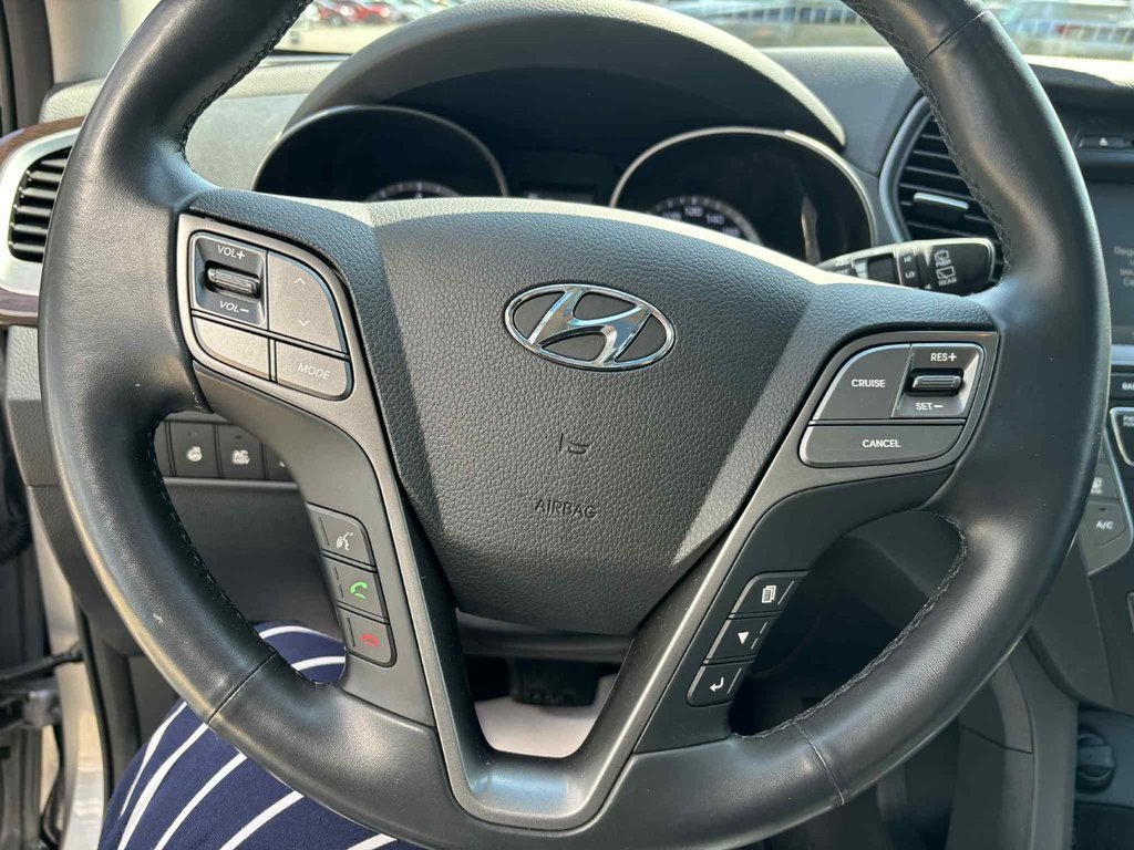Hyundai Santa Fe XL Luxury 2017 à Edmundston, Nouveau-Brunswick - 13 - w1024h768px