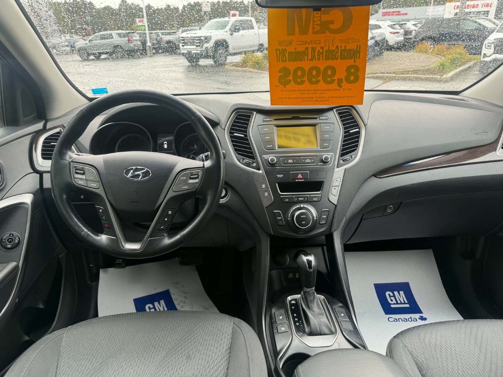 2017 Hyundai Santa Fe XL Premium in Edmundston, New Brunswick - 12 - w1024h768px