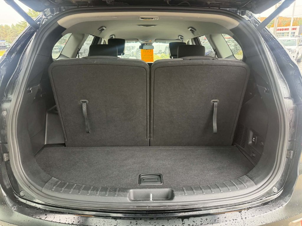 2017 Hyundai Santa Fe XL Premium in Edmundston, New Brunswick - 7 - w1024h768px