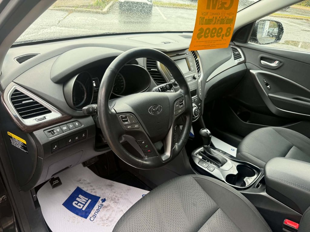 2017 Hyundai Santa Fe XL Premium in Edmundston, New Brunswick - 8 - w1024h768px