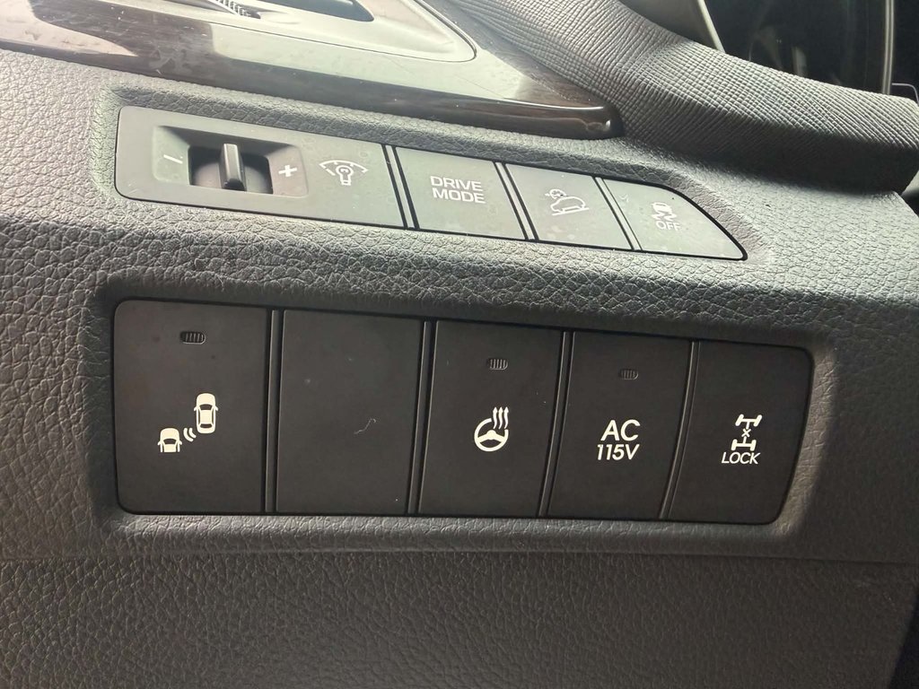 2017 Hyundai Santa Fe XL Premium in Edmundston, New Brunswick - 16 - w1024h768px
