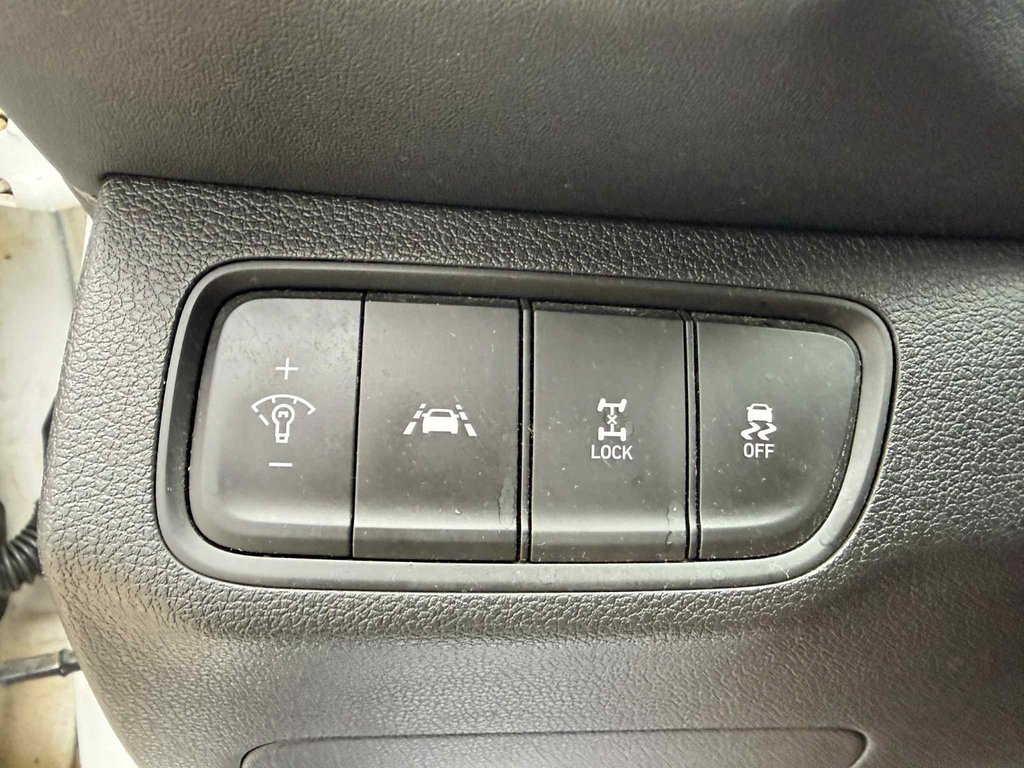 2019 Hyundai Santa Fe Essential in Edmundston, New Brunswick - 16 - w1024h768px