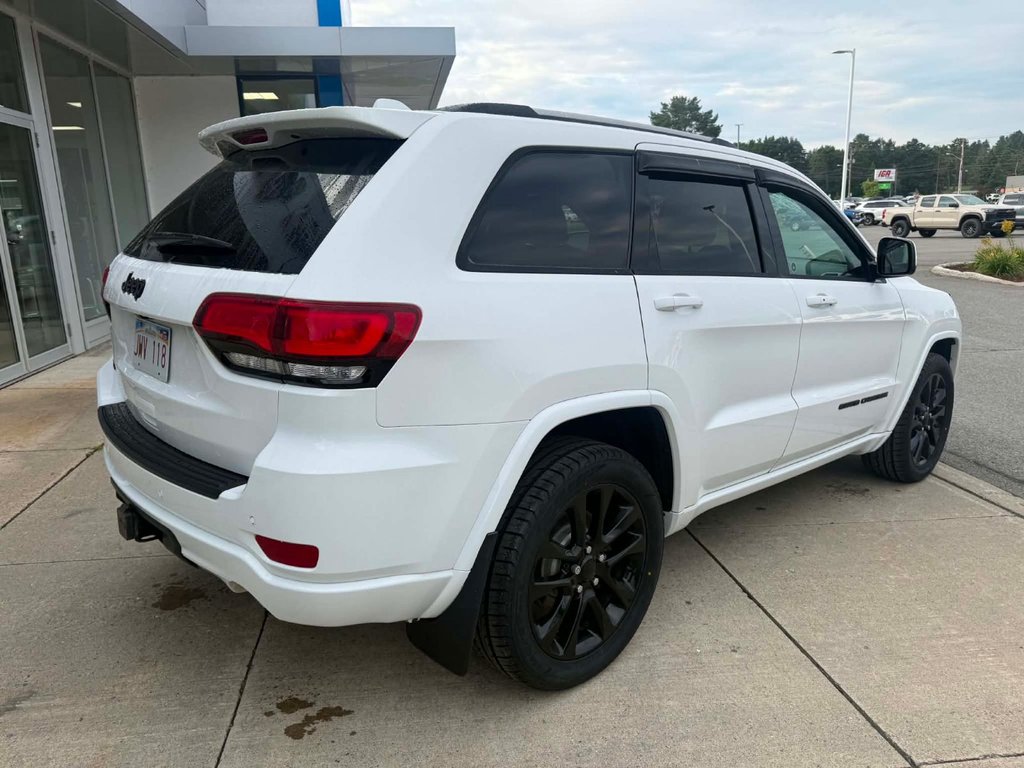 2020 Jeep Grand Cherokee Altitude in Edmundston, New Brunswick - 5 - w1024h768px