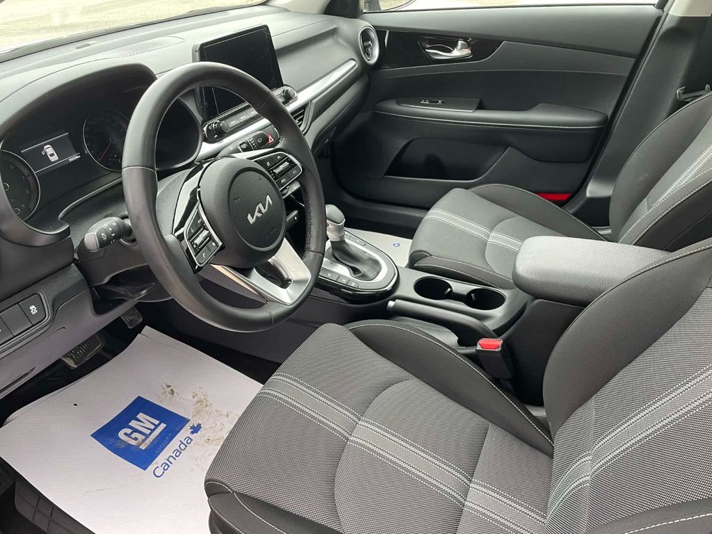 Kia Forte  2024 à Edmundston, Nouveau-Brunswick - 7 - w1024h768px