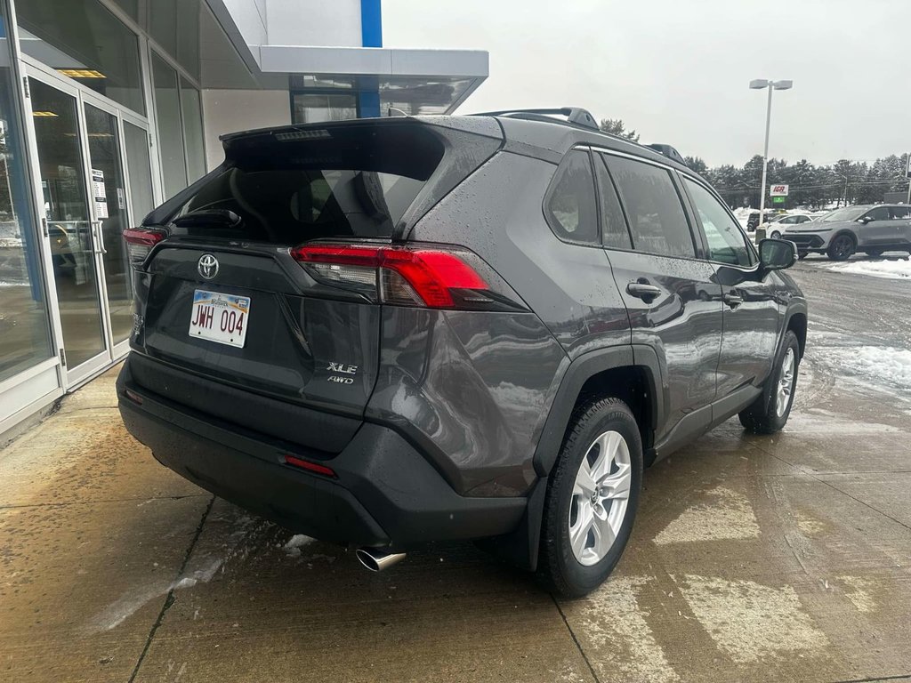 2020 Toyota RAV4 XLE in Edmundston, New Brunswick - 4 - w1024h768px