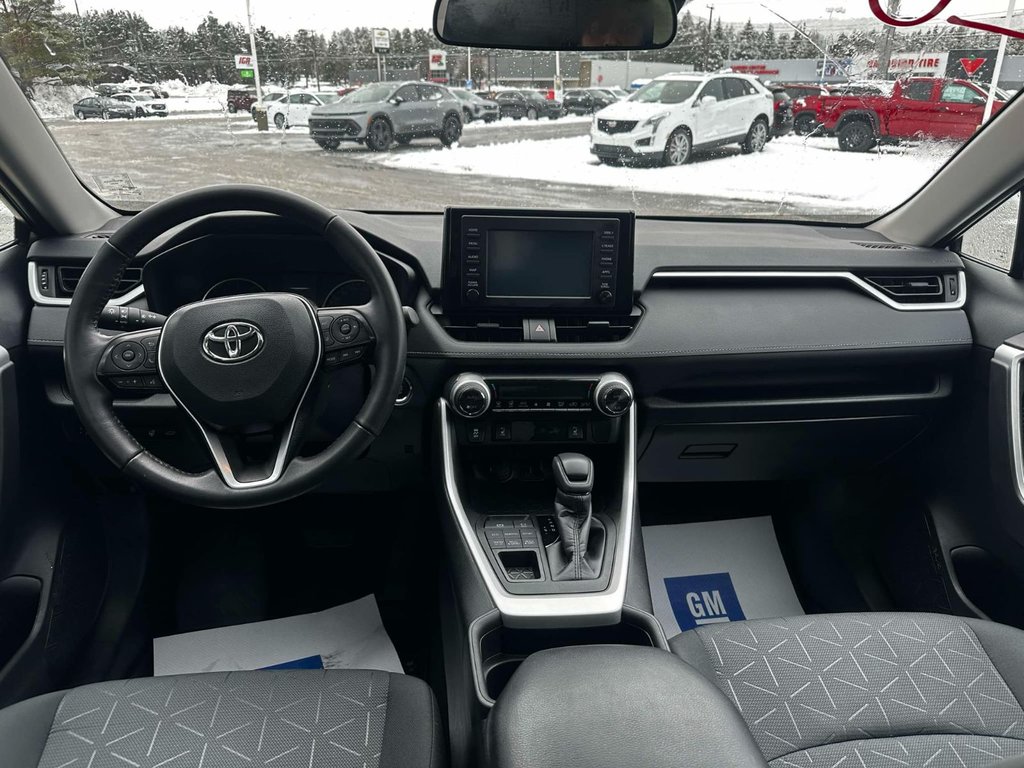 2020 Toyota RAV4 XLE in Edmundston, New Brunswick - 7 - w1024h768px