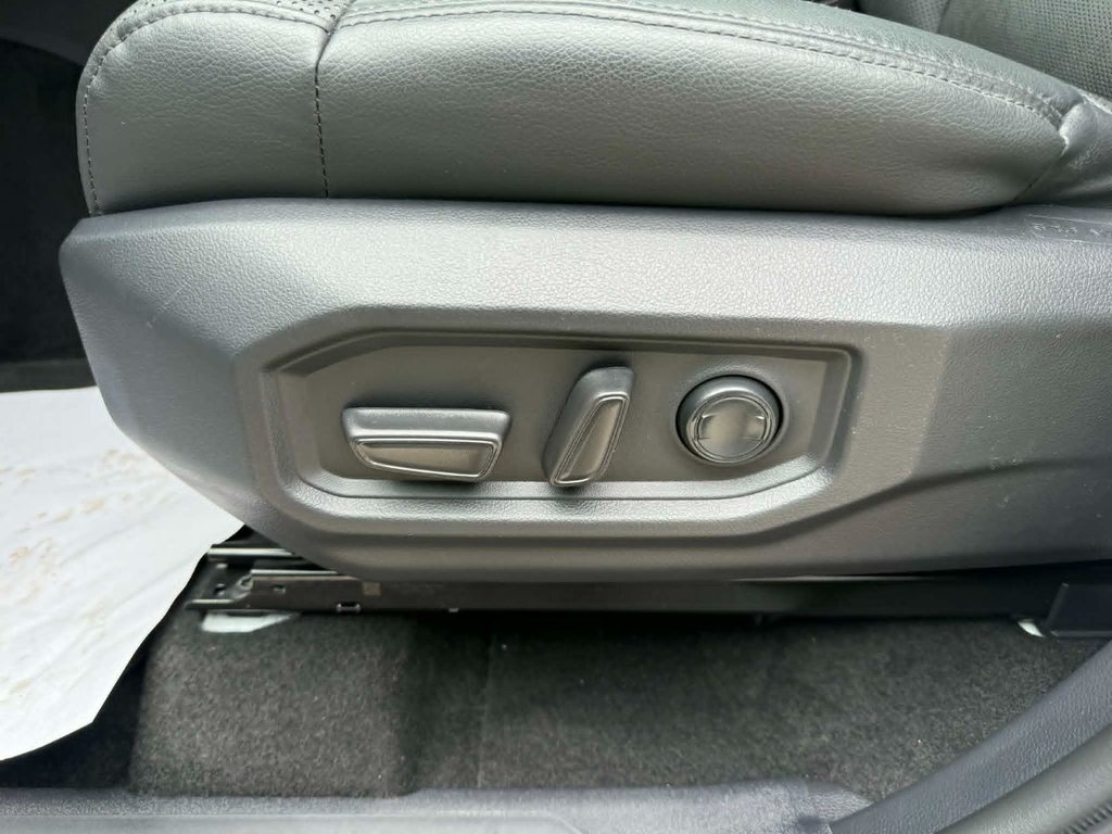 2023 Toyota Sequoia in Edmundston, New Brunswick - 18 - w1024h768px