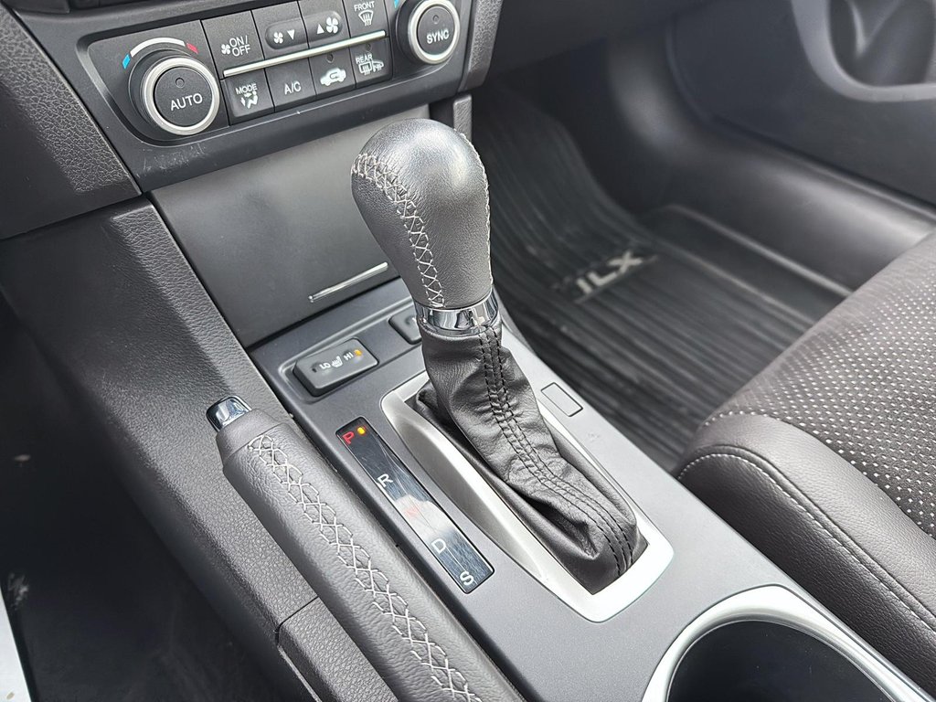 2016 Acura ILX A-Spec in Drummondville, Quebec - 16 - w1024h768px