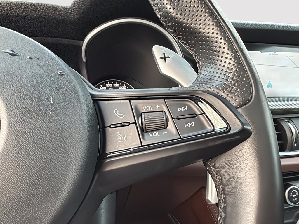 2021 Alfa Romeo Stelvio Ti Sport in Drummondville, Quebec - 16 - w1024h768px