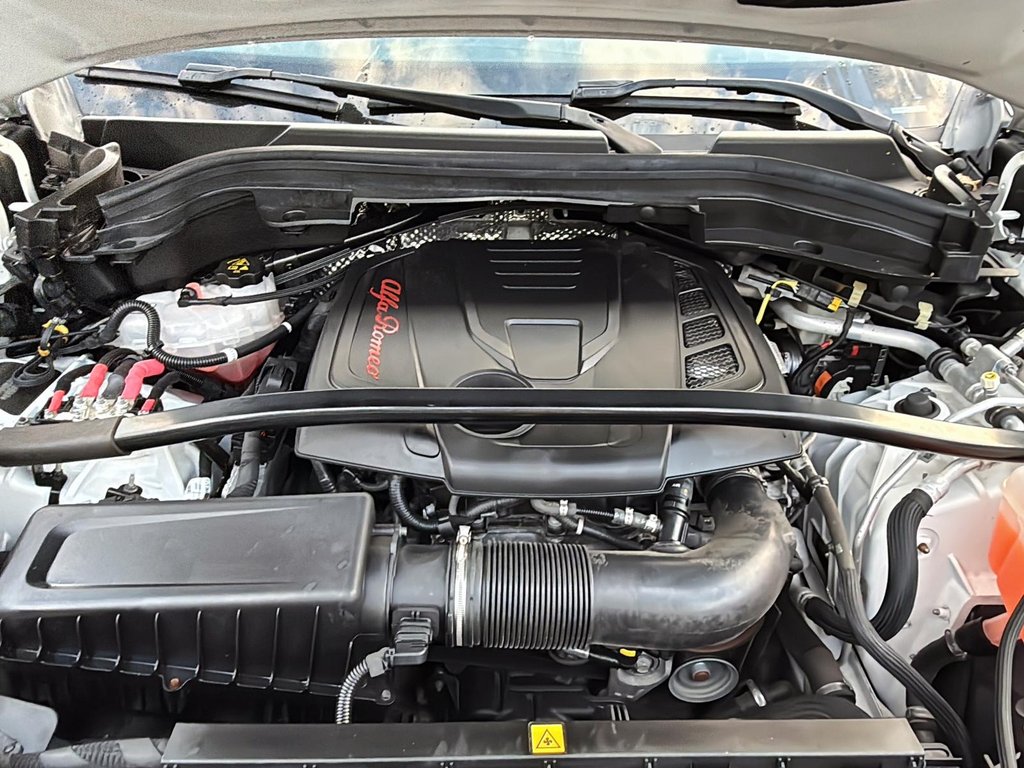 2021 Alfa Romeo Stelvio Ti Sport in Drummondville, Quebec - 8 - w1024h768px