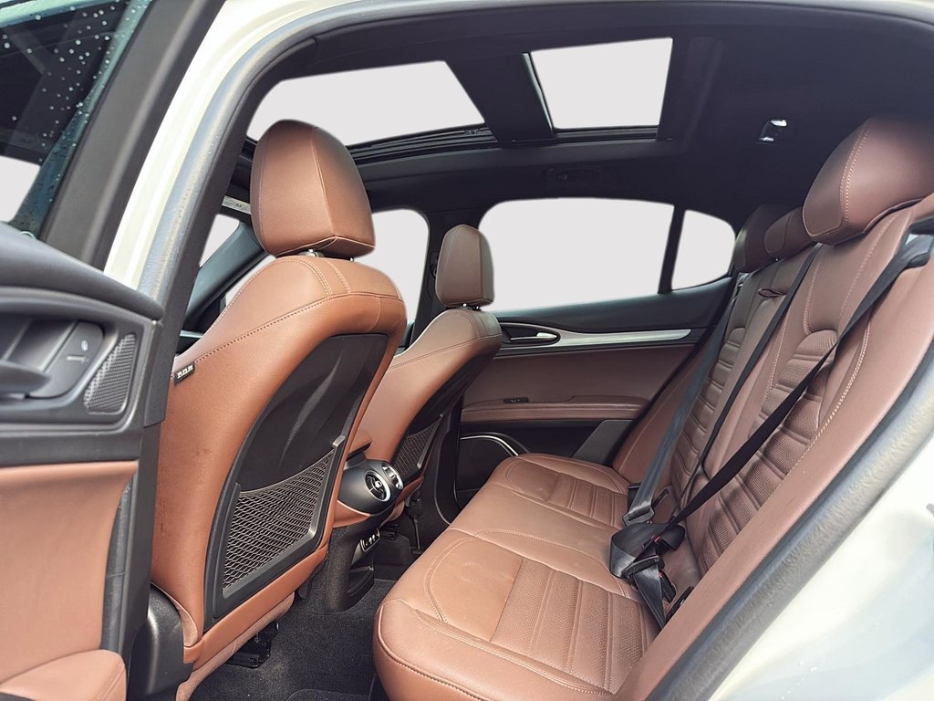 2021 Alfa Romeo Stelvio Ti Sport in Drummondville, Quebec - 10 - w1024h768px