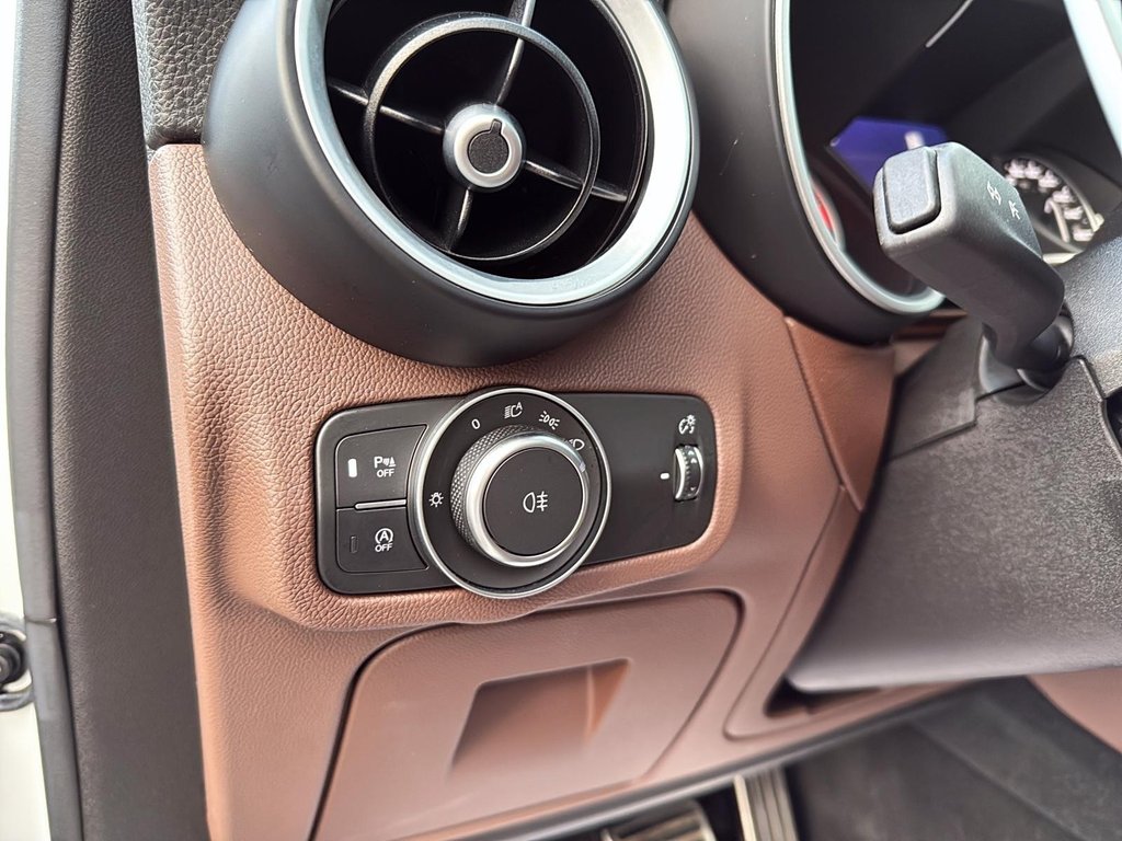 2021 Alfa Romeo Stelvio Ti Sport in Drummondville, Quebec - 13 - w1024h768px