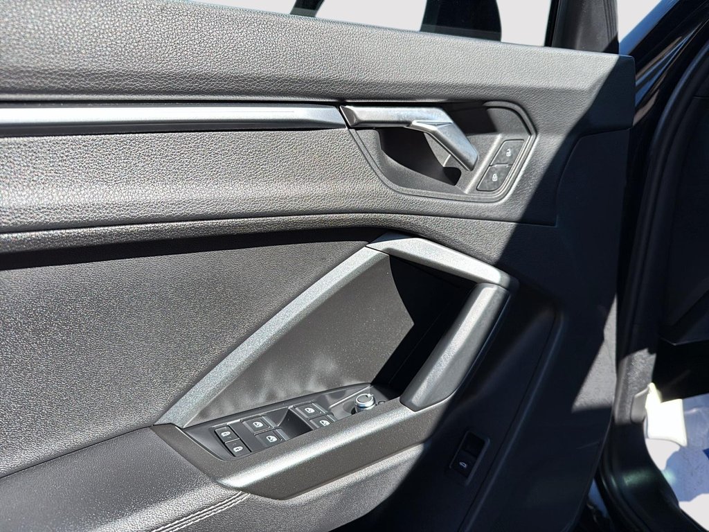 Audi Q3 Progressiv 2024 à Drummondville, Québec - 11 - w1024h768px