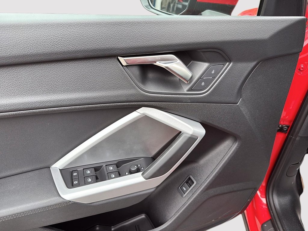 2025 Audi Q3 in Drummondville, Quebec - 11 - w1024h768px