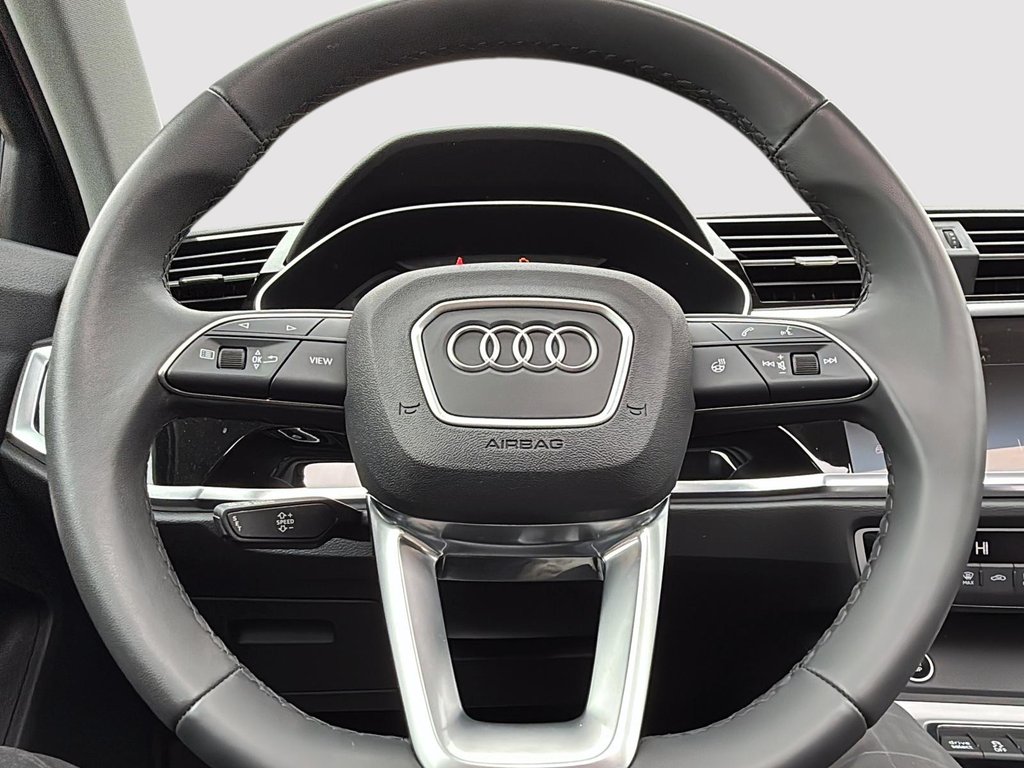 2025 Audi Q3 in Drummondville, Quebec - 13 - w1024h768px