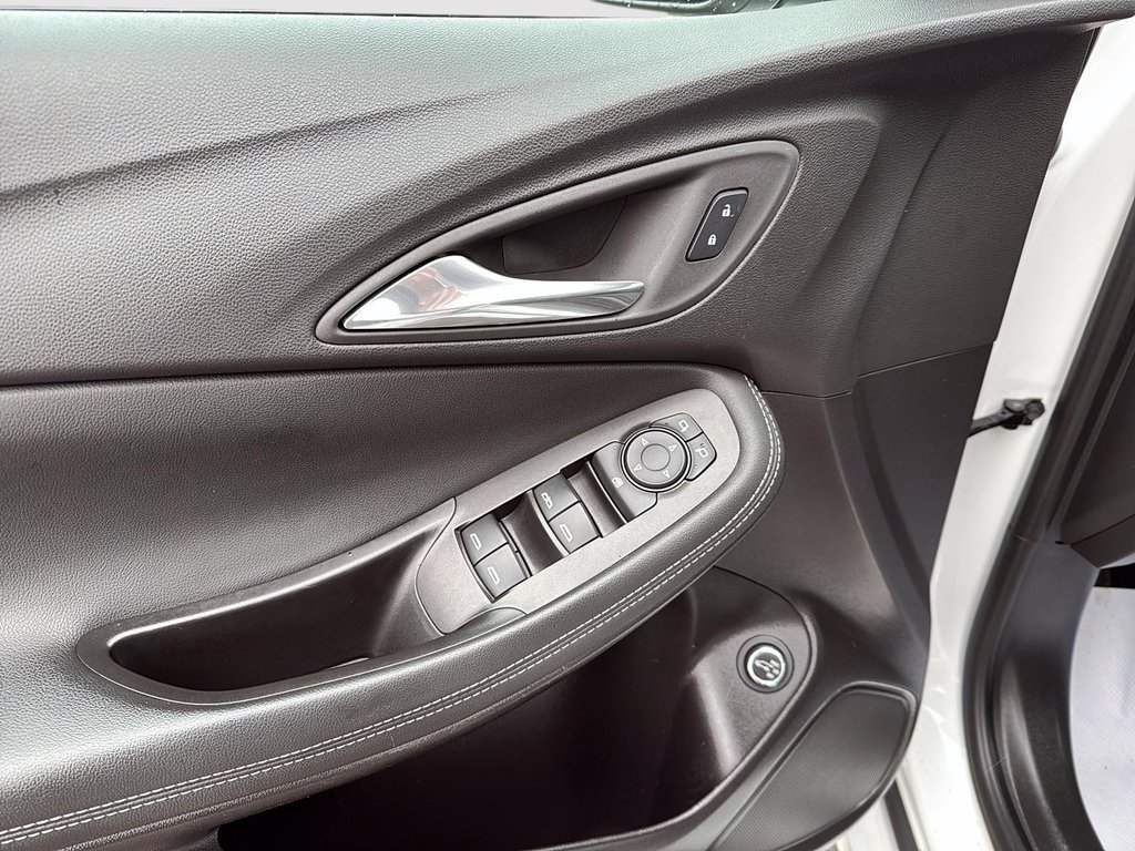 2022 Buick Encore GX Select in Drummondville, Quebec - 12 - w1024h768px