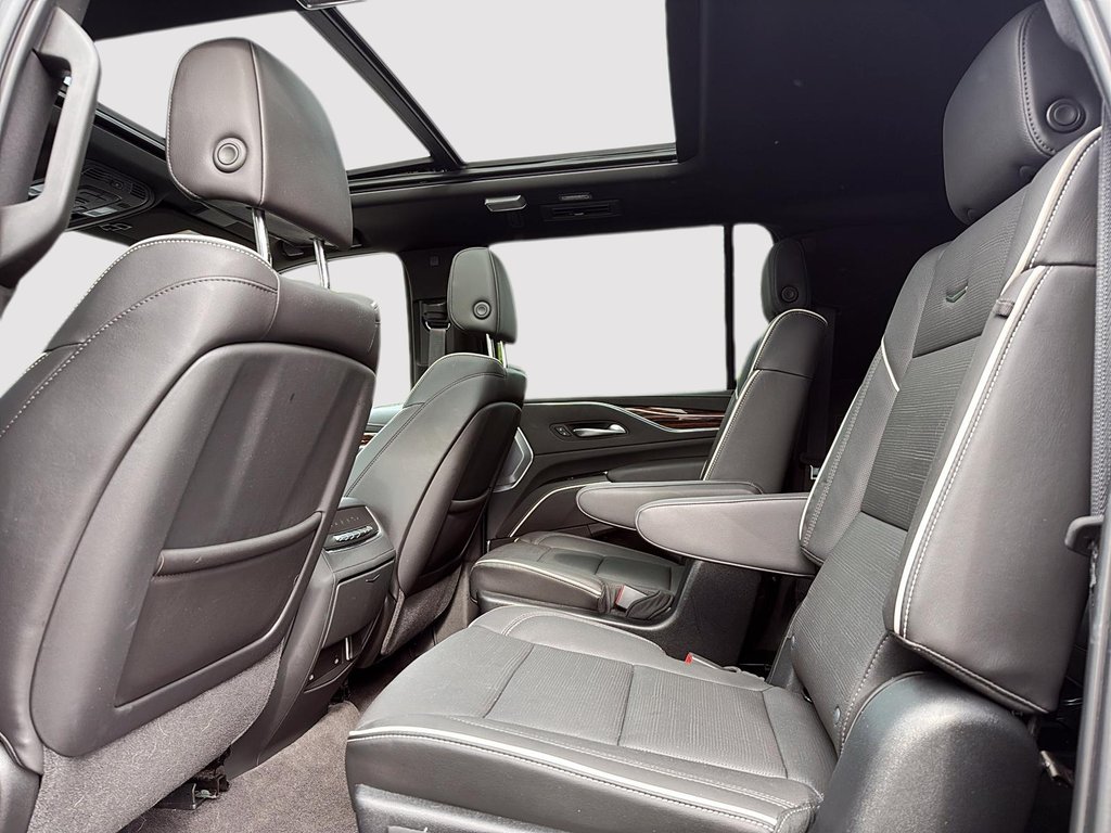 Cadillac Escalade ESV 4WD Premium Luxury 2023 à Drummondville, Québec - 10 - w1024h768px
