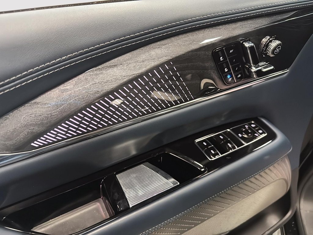 Cadillac Escalade IQ Luxury 2 2025 à Drummondville, Québec - 10 - w1024h768px