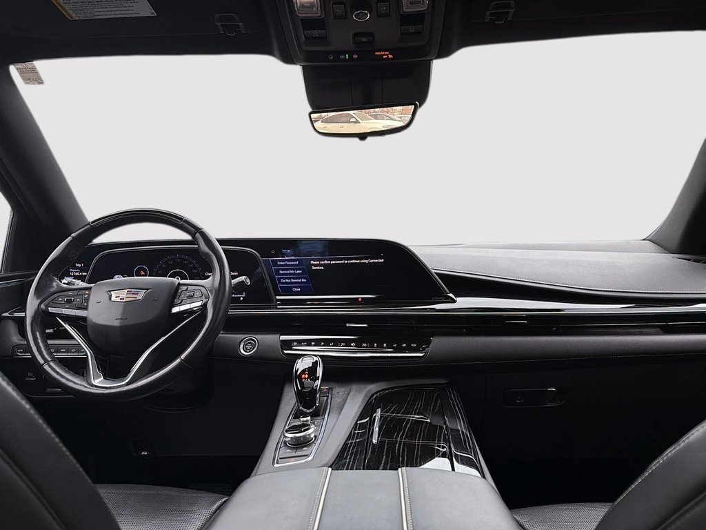 2023 Cadillac Escalade 4WD Sport in Drummondville, Quebec - 13 - w1024h768px