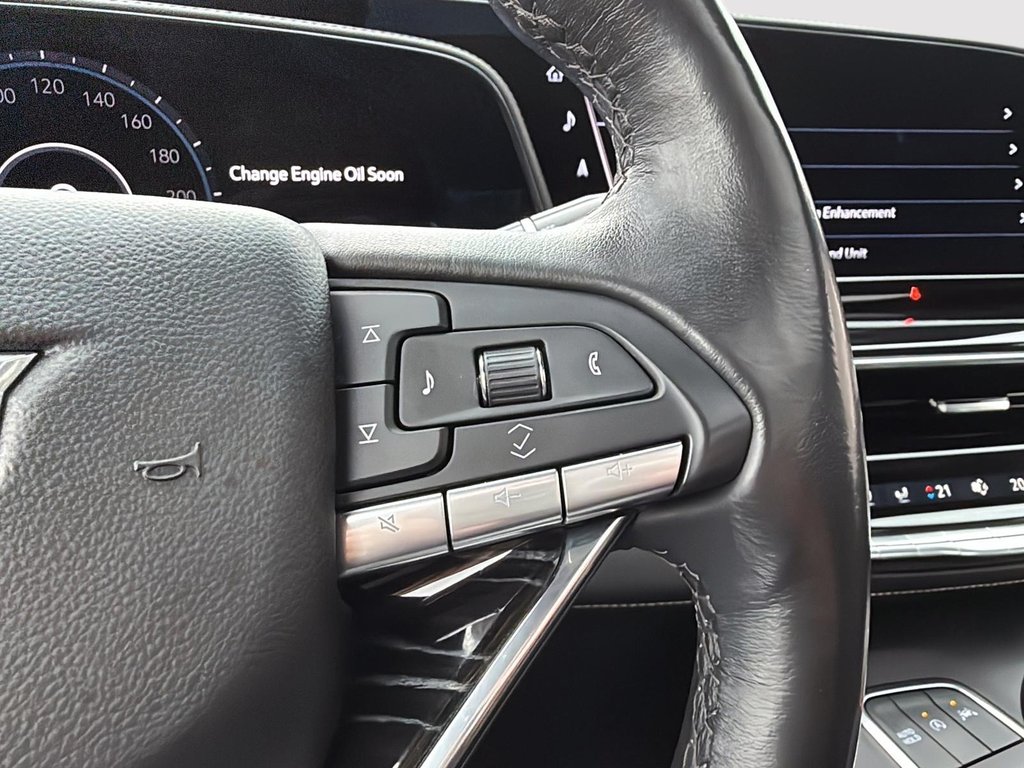 2023 Cadillac Escalade 4WD Sport in Drummondville, Quebec - 18 - w1024h768px