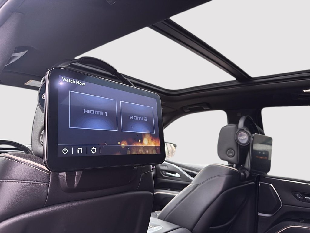 2023 Cadillac Escalade 4WD Sport in Drummondville, Quebec - 12 - w1024h768px