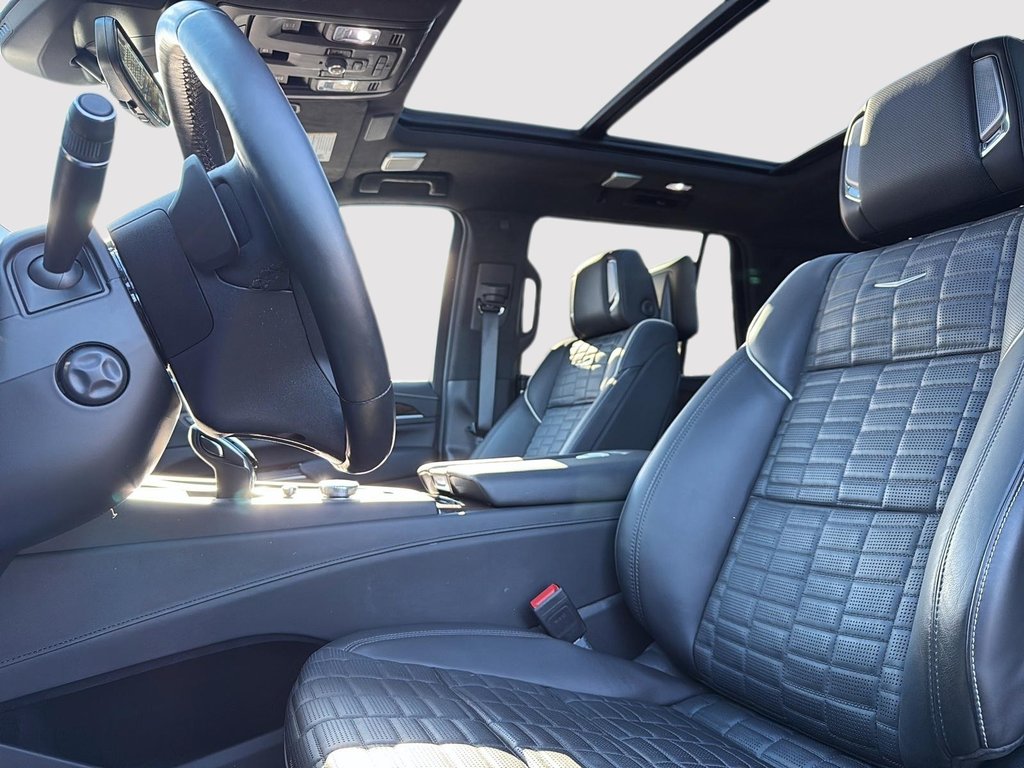 Cadillac Escalade 4WD Sport Platinum 2024 à Drummondville, Québec - 9 - w1024h768px