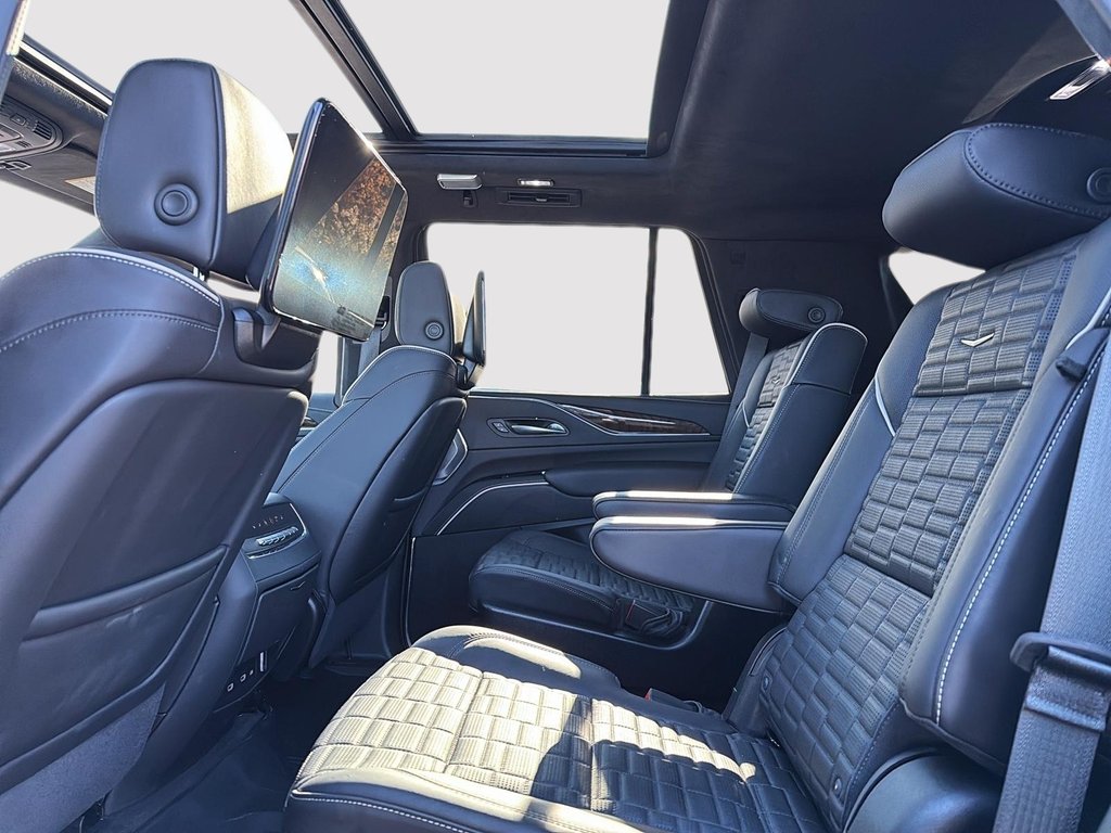 Cadillac Escalade 4WD Sport Platinum 2024 à Drummondville, Québec - 10 - w1024h768px