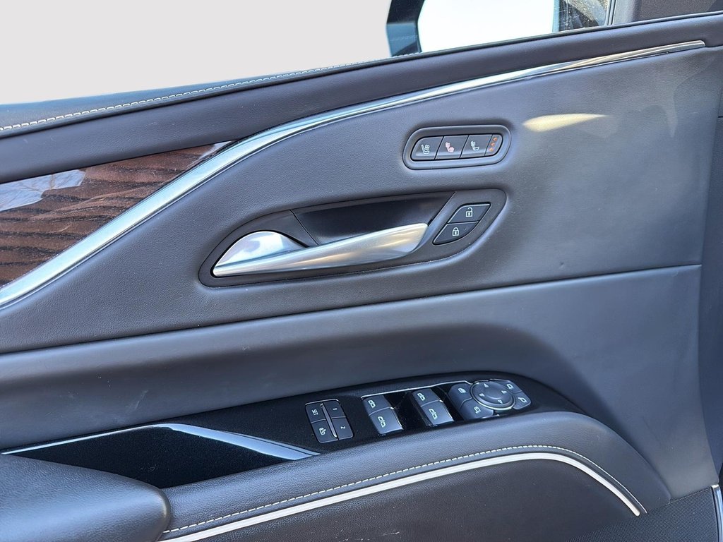 Cadillac Escalade 4WD Sport Platinum 2024 à Drummondville, Québec - 13 - w1024h768px