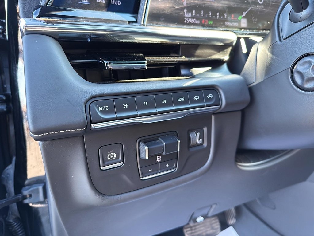 Cadillac Escalade 4WD Sport Platinum 2024 à Drummondville, Québec - 14 - w1024h768px
