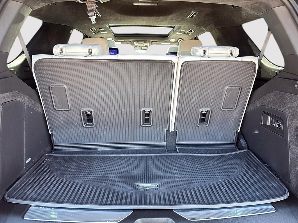 2025 Cadillac Escalade 4WD Sport Platinum in Drummondville, Quebec - 6 - w1024h768px