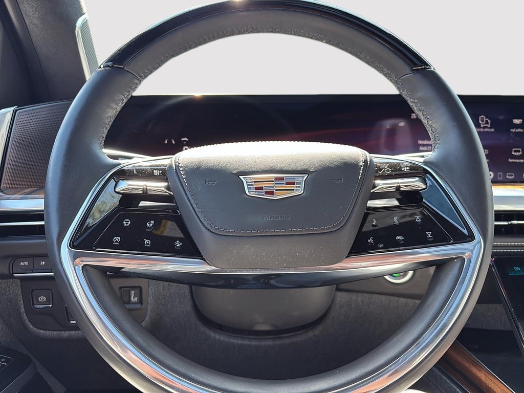 2025 Cadillac Escalade 4WD Sport Platinum in Drummondville, Quebec - 15 - w1024h768px
