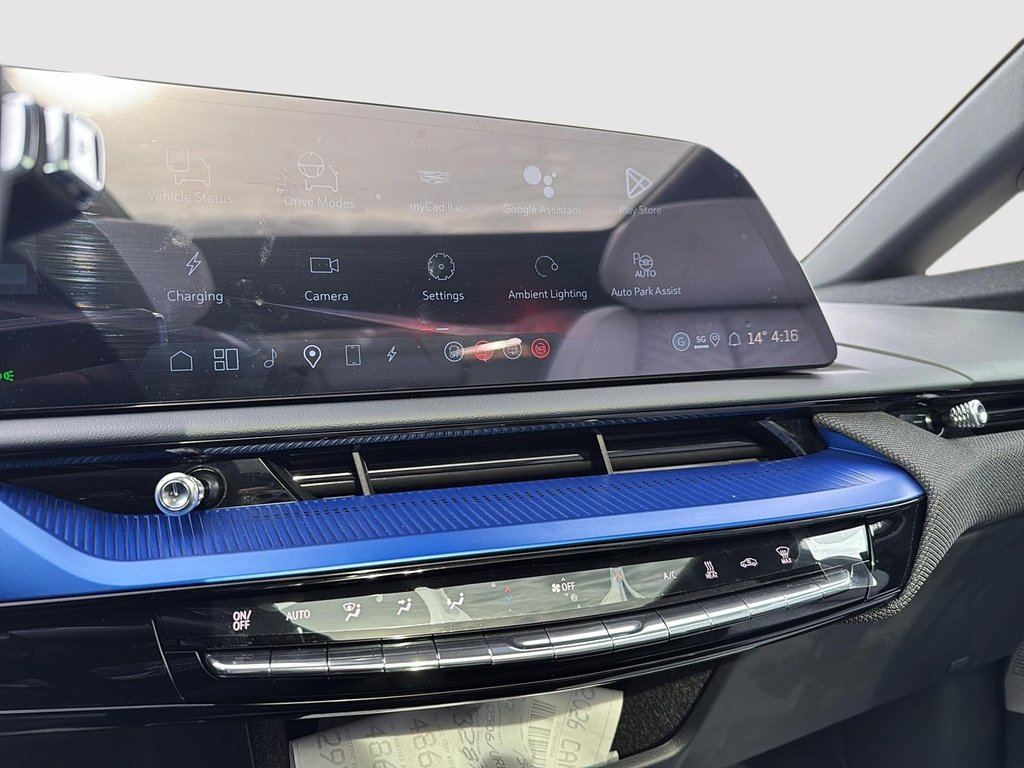 2026 Cadillac Optiq-V V-Series in Drummondville, Quebec - 16 - w1024h768px