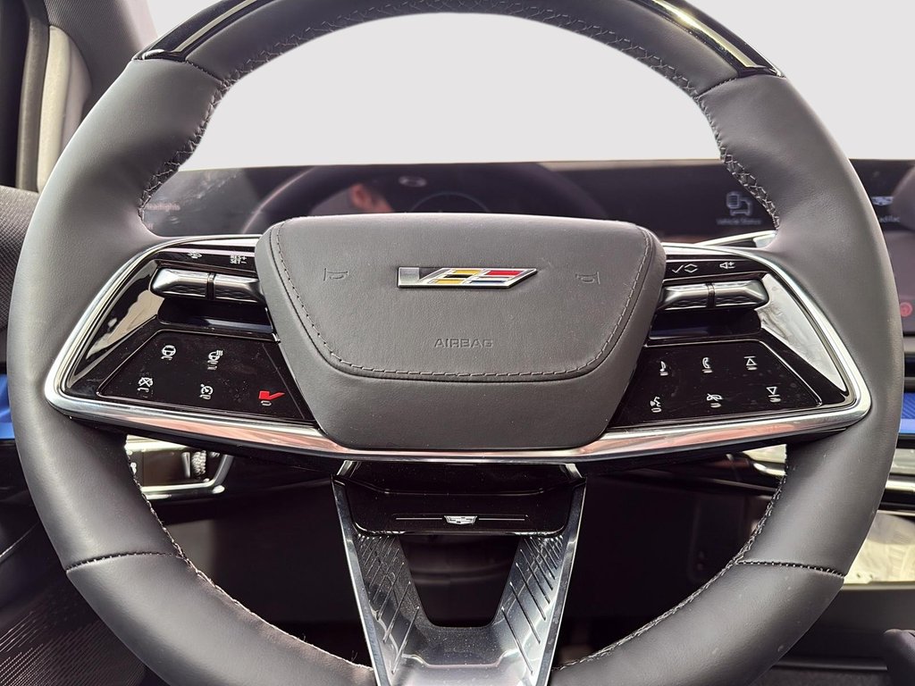 2026 Cadillac Optiq-V V-Series in Drummondville, Quebec - 12 - w1024h768px