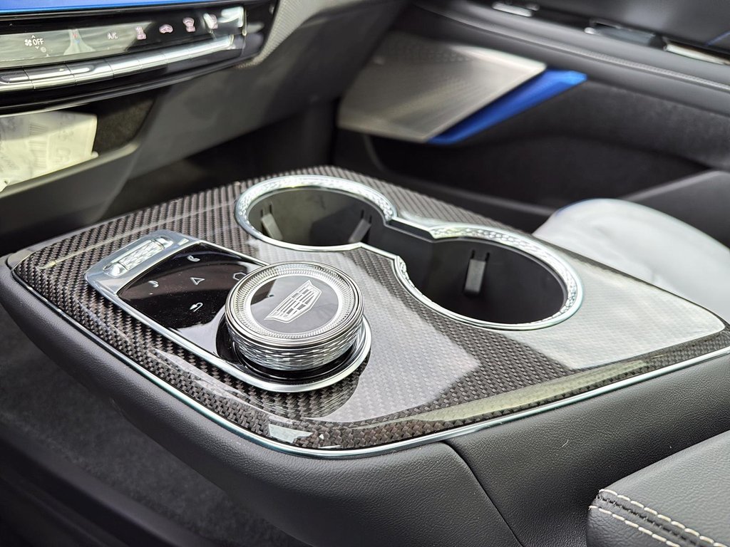 2026 Cadillac Optiq-V V-Series in Drummondville, Quebec - 17 - w1024h768px