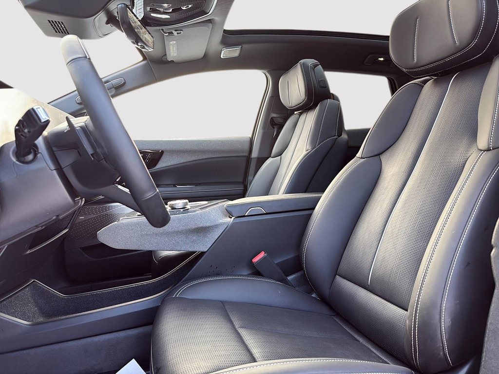 Cadillac OPTIQ Luxury 2025 à Drummondville, Québec - 7 - w1024h768px