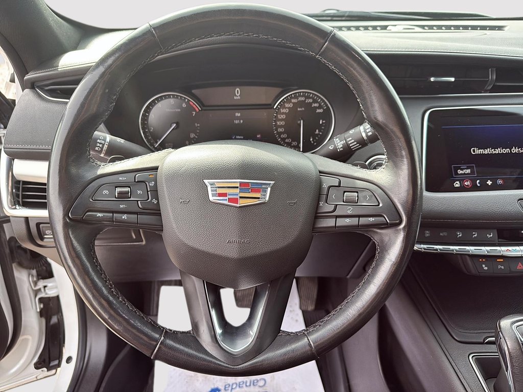 2019 Cadillac XT4 AWD Premium Luxury in Drummondville, Quebec - 11 - w1024h768px