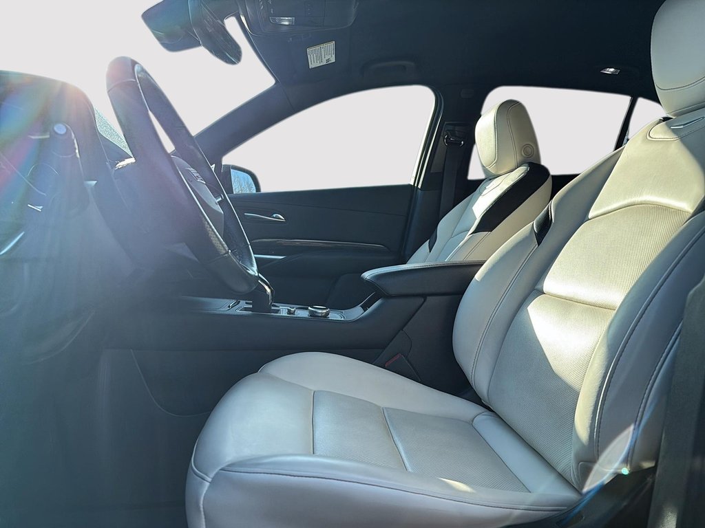 Cadillac XT4 AWD Sport 2022 à Drummondville, Québec - 9 - w1024h768px